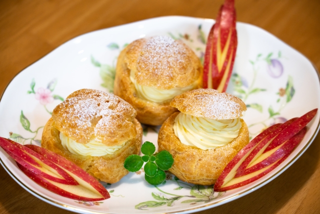 シュークリームのイメージ | 乗るしかない、このビッグウェーブに！？今注目の“映える”人気フード | 高級交際クラブTen Carat「10カラットブログ」